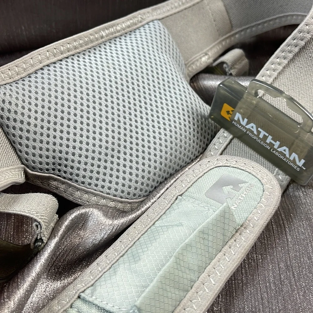 NATHAN RUNNING HYDRATION BELT Trail Mix Hydration Gray Adjustable Unisex - Picture 5 of 12